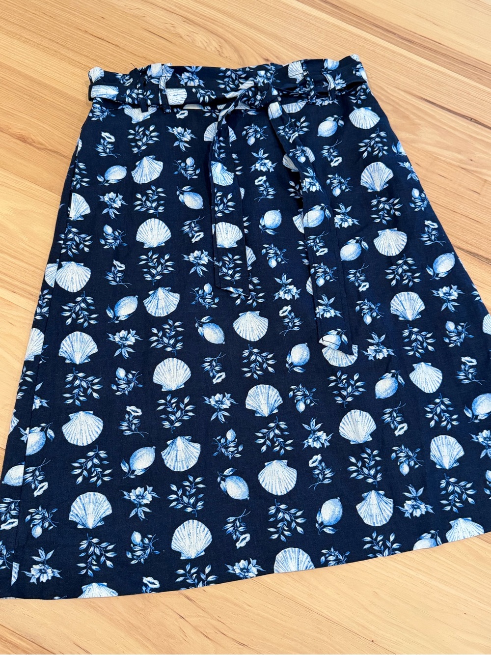 Ann Taylor Linen Seashell Tile Skirt